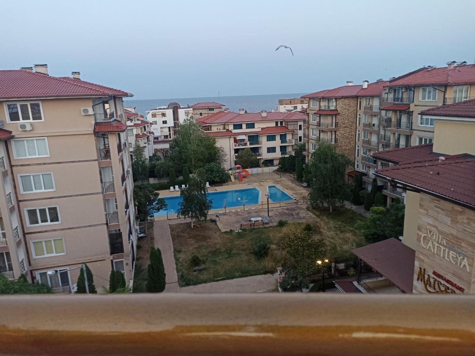 Krasi Hotel Равда Екстер'єр фото