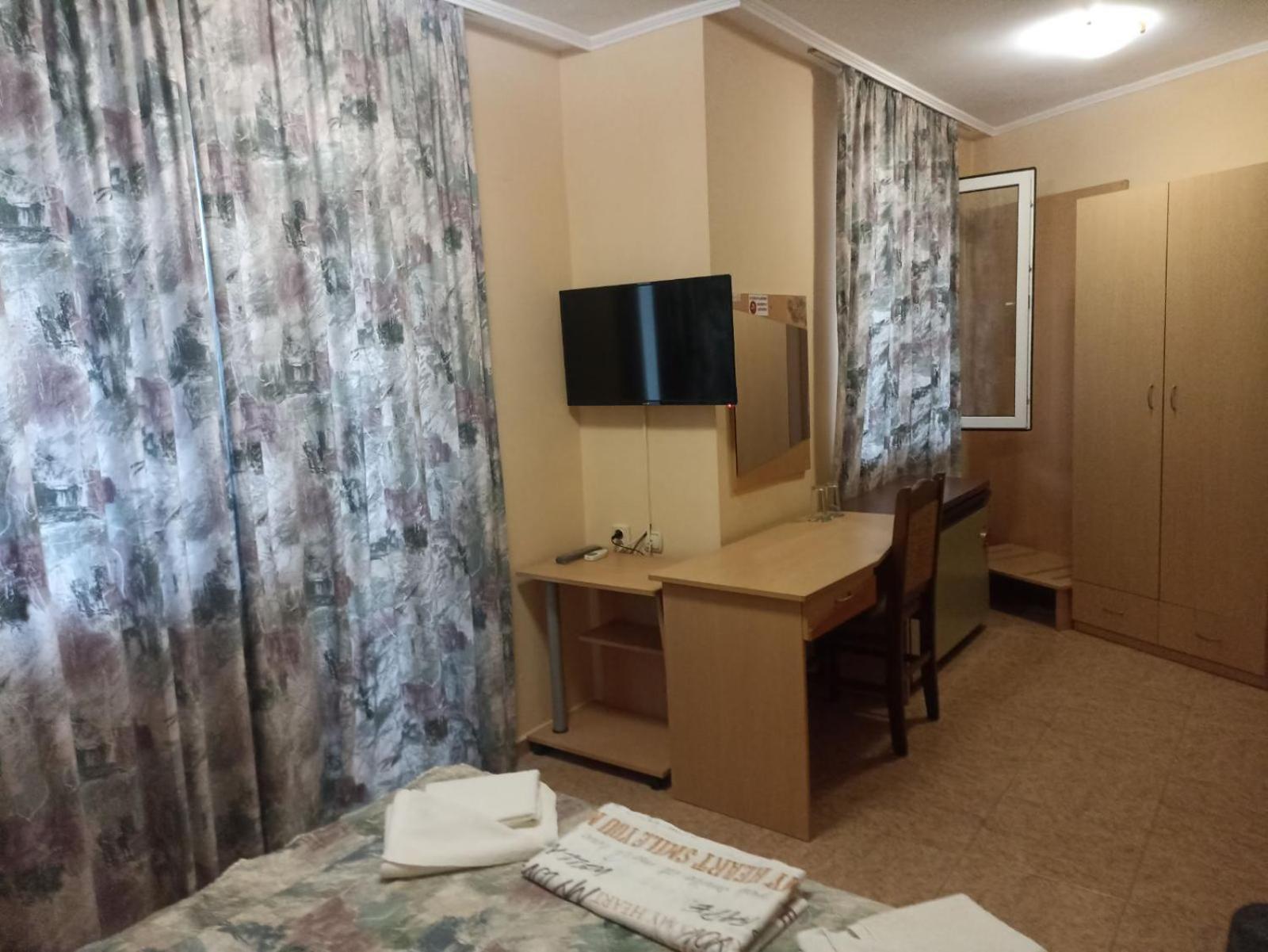Krasi Hotel Равда Екстер'єр фото