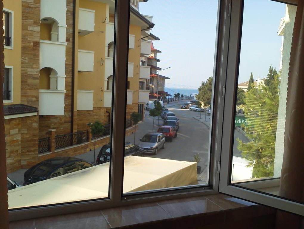 Krasi Hotel Равда Екстер'єр фото